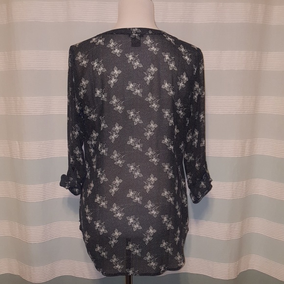 Blue and white, sheer floral blouse - Picture 3 of 4